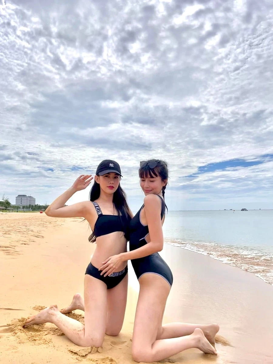 Tình yêu của cao thái hà và chồng đẹp như câu chuyện cổ tích.