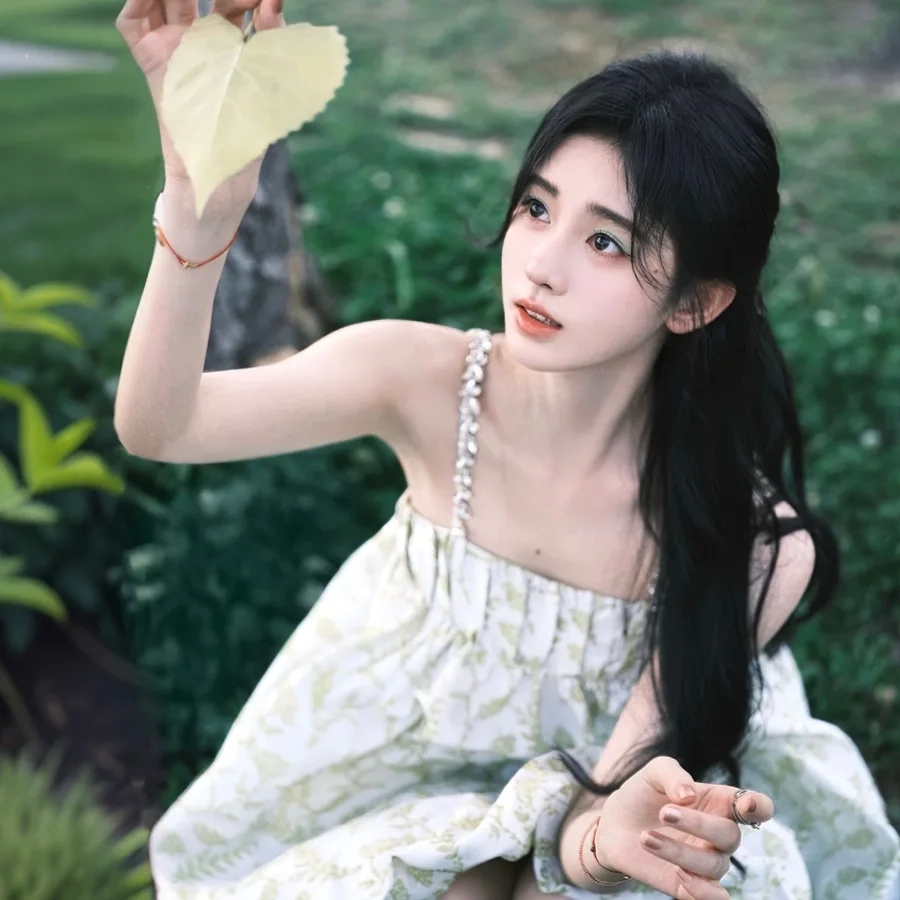 Gai dep tiktok đầy quyến rũ và phong cách hiện đại.