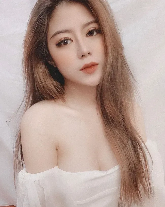 Ngắm nhìn gái bikini sexy với vẻ đẹp nóng bỏng đầy quyến rũ.