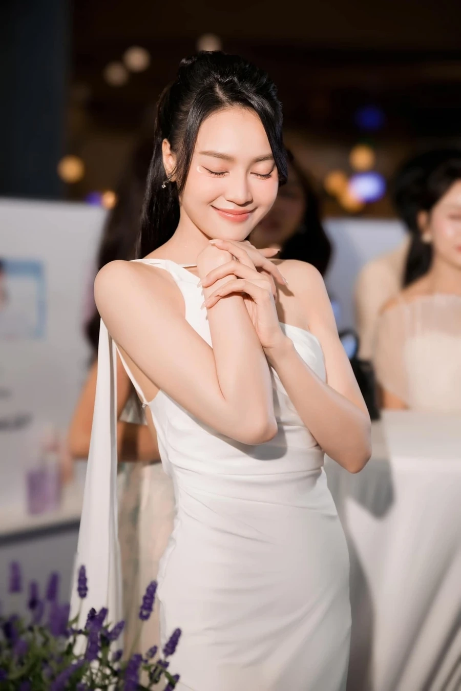 Những hình ảnh độc đáo của ảnh lan ngọc bikini.