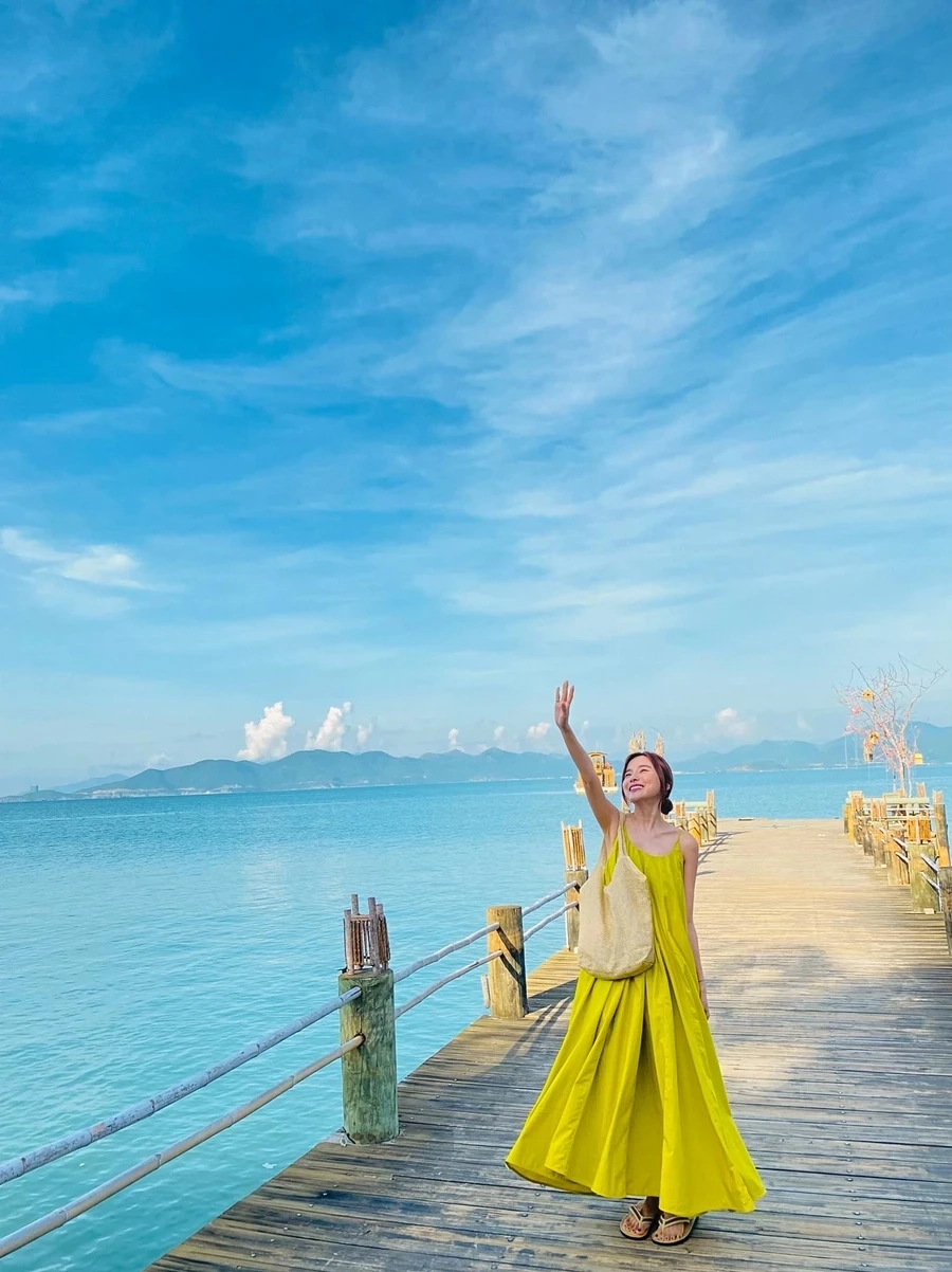 Tìm hiểu về sự nghiệp nghệ sĩ cao thái hà đầy tài năng.