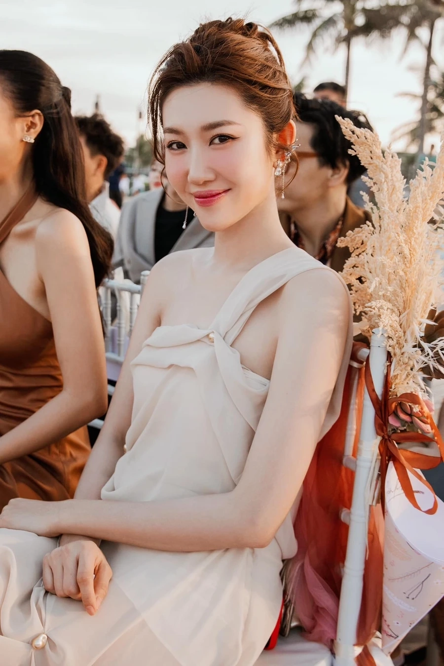 Vẻ đẹp và sự tự tin của thúy ngân hoa hậu.