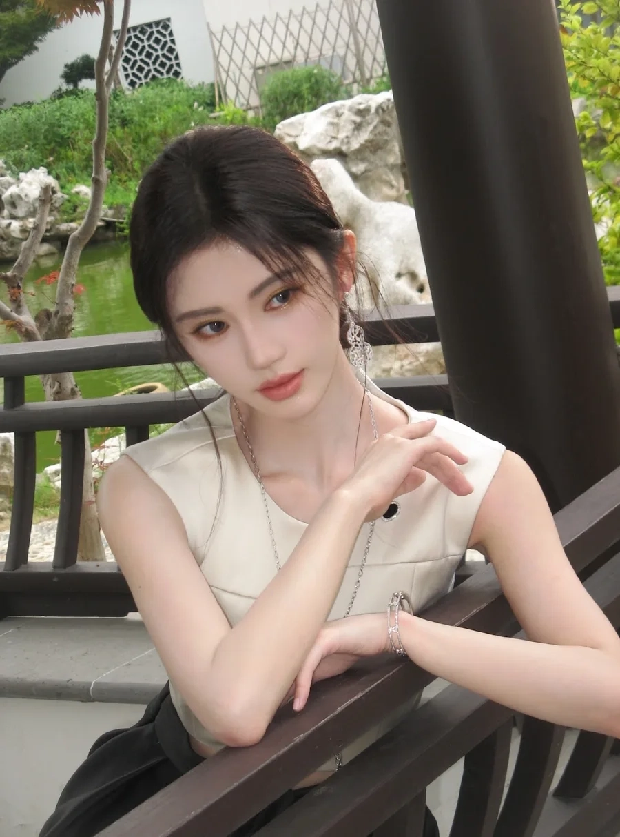 Gái xinh chụp hình tự nhiên và quyến rũ.