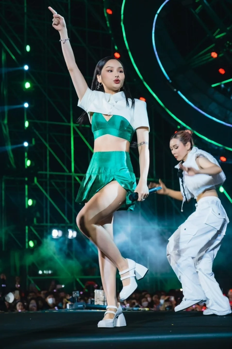 Sự nghiệp đáng nể của ca si miu le.
