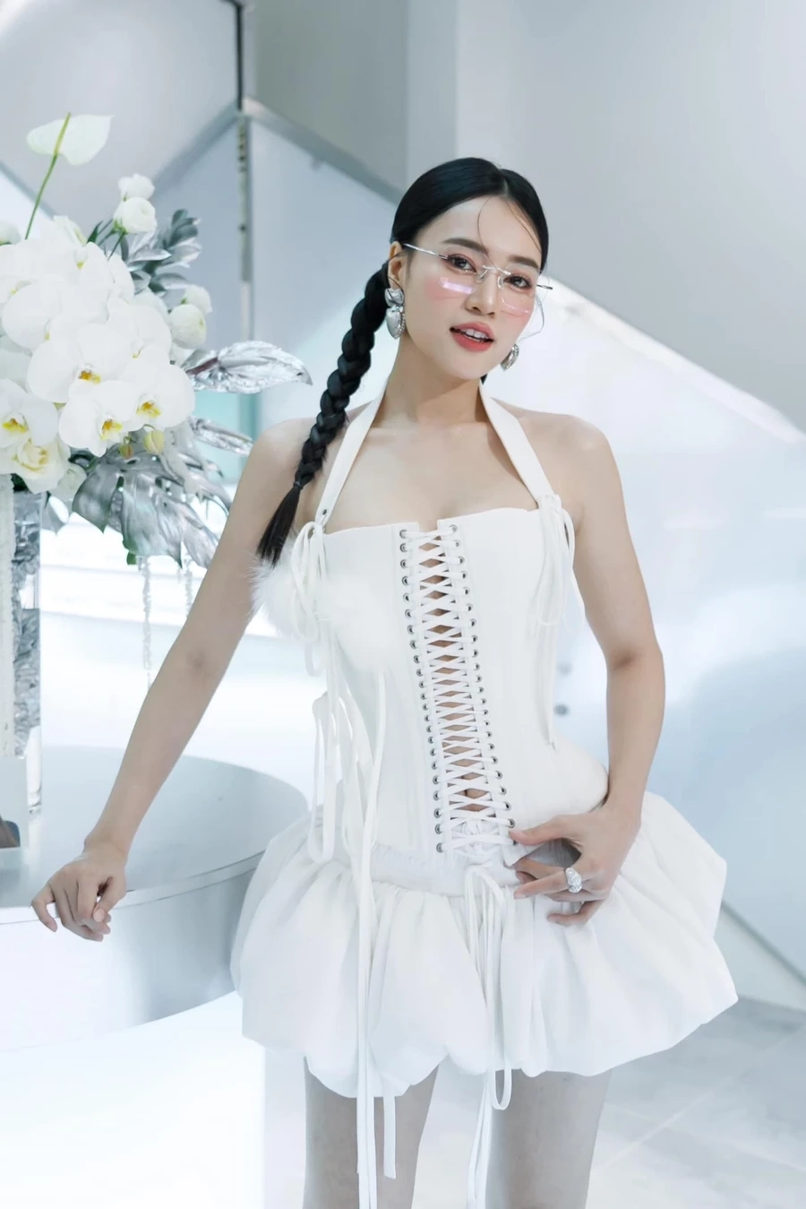 Những hình ảnh cập nhật của chi dân và lan ngọc mới nhất.