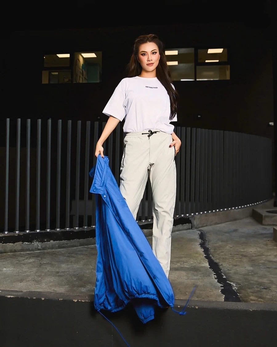 Kim Duyên evening gown tỏa sáng với những bộ dạ hội sang trọng và tinh tế.