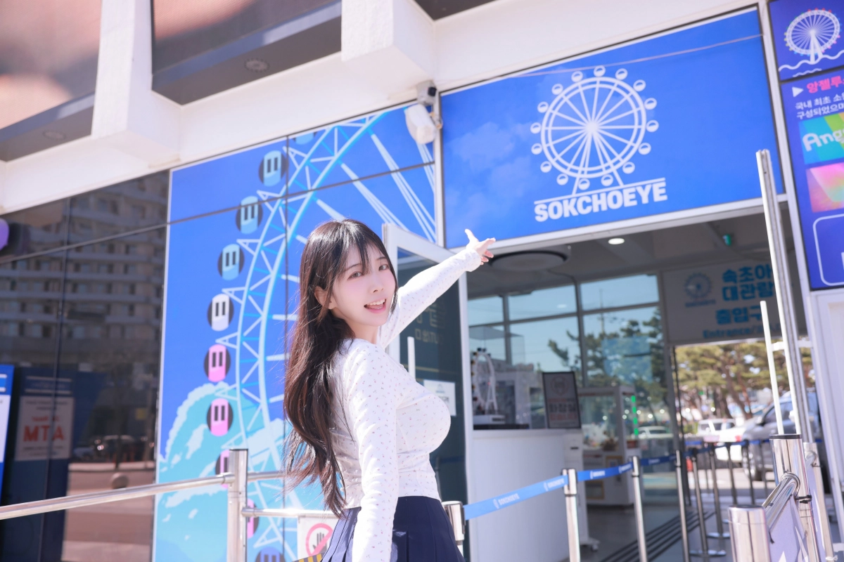 Momorina tự bóp vú sexy nóng bỏng cuốn hút vú đỏ mão rên vang