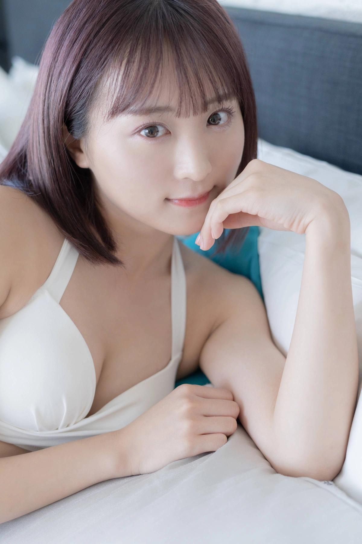 Nagisa Sakaguchi lộ vú to sexy nóng bỏng cuốn hút zoom 16K núm hồng lấp lánh