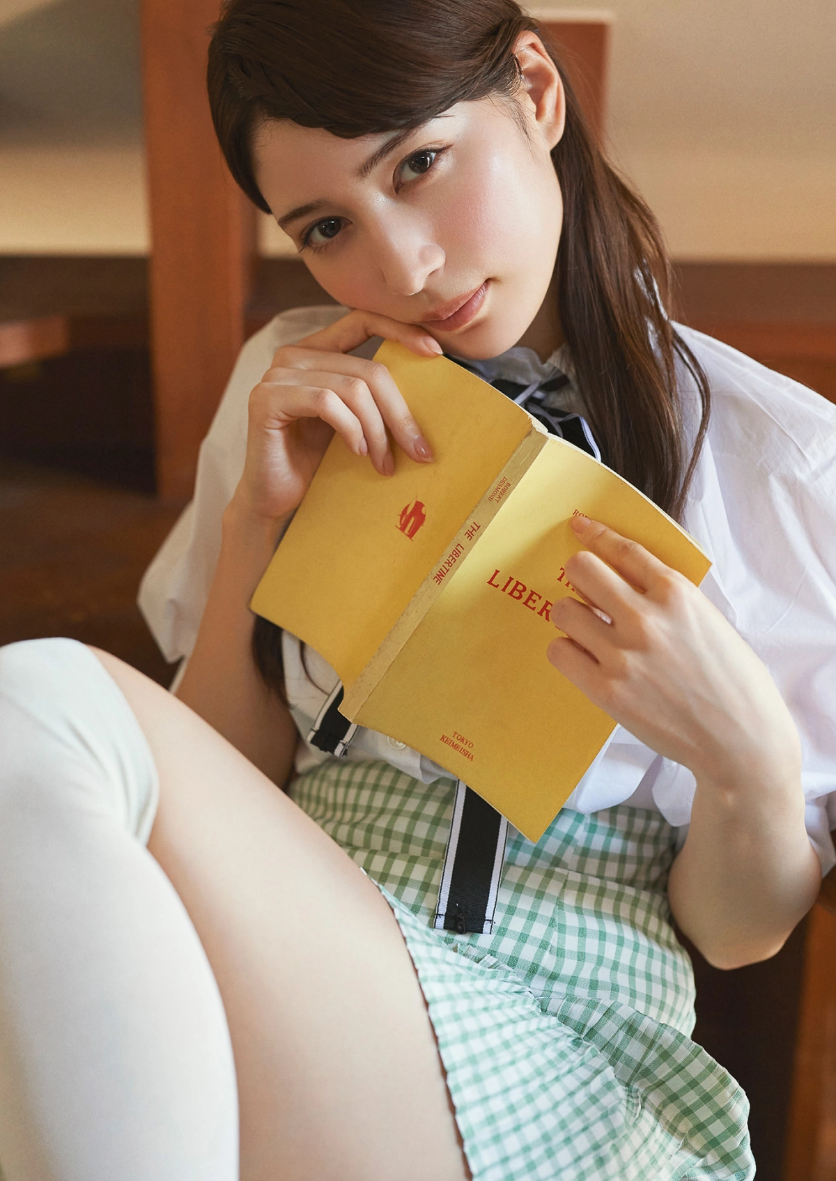 Risa Yukihira tự bóp vú sexy nóng bỏng cuốn hút tay đỏ mão vú mềm rên vang khắp phòng ngủ