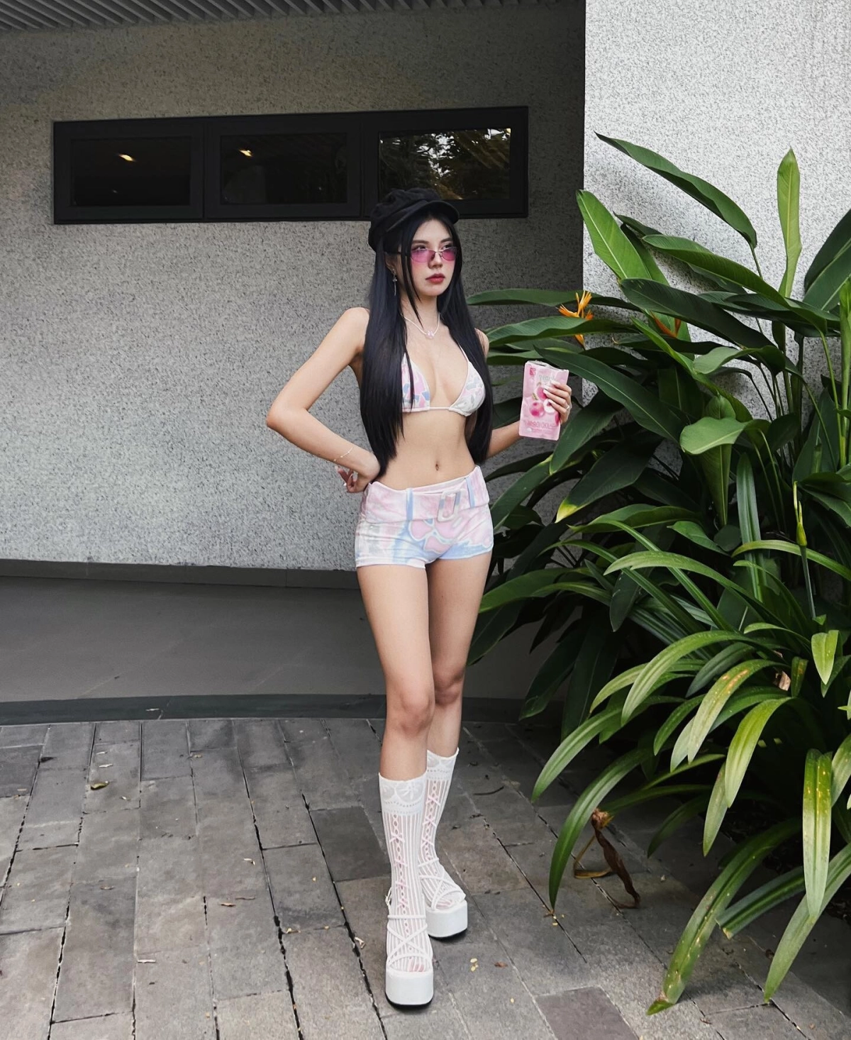 Ảnh gái vú to tròn căng mọng mê mẩn