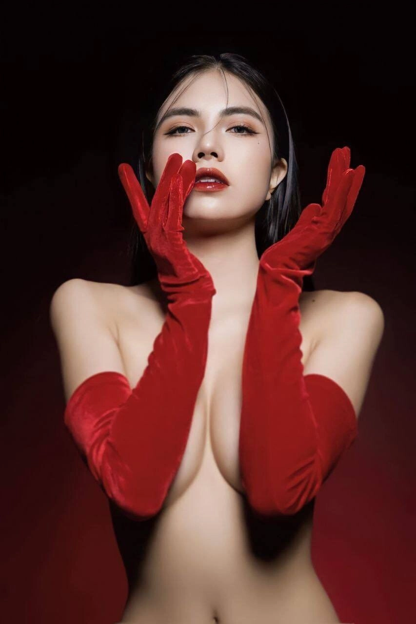 Ảnh nền gái sexy quyến rũ nóng bỏng mê hoặc