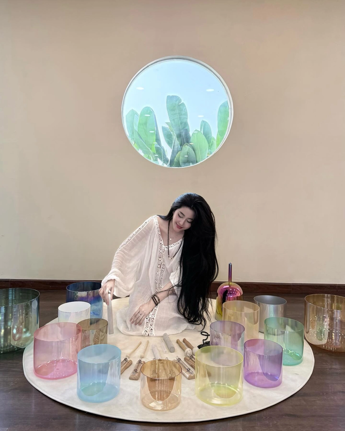 Ảnh gái xinh vú to tròn căng mọng gợi cảm