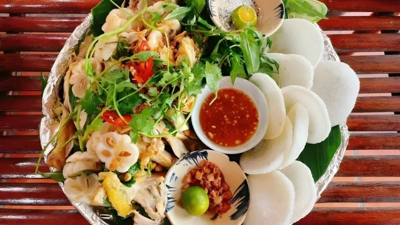 Các bước hoàn thiện món gỏi gà măng cụt tại gia